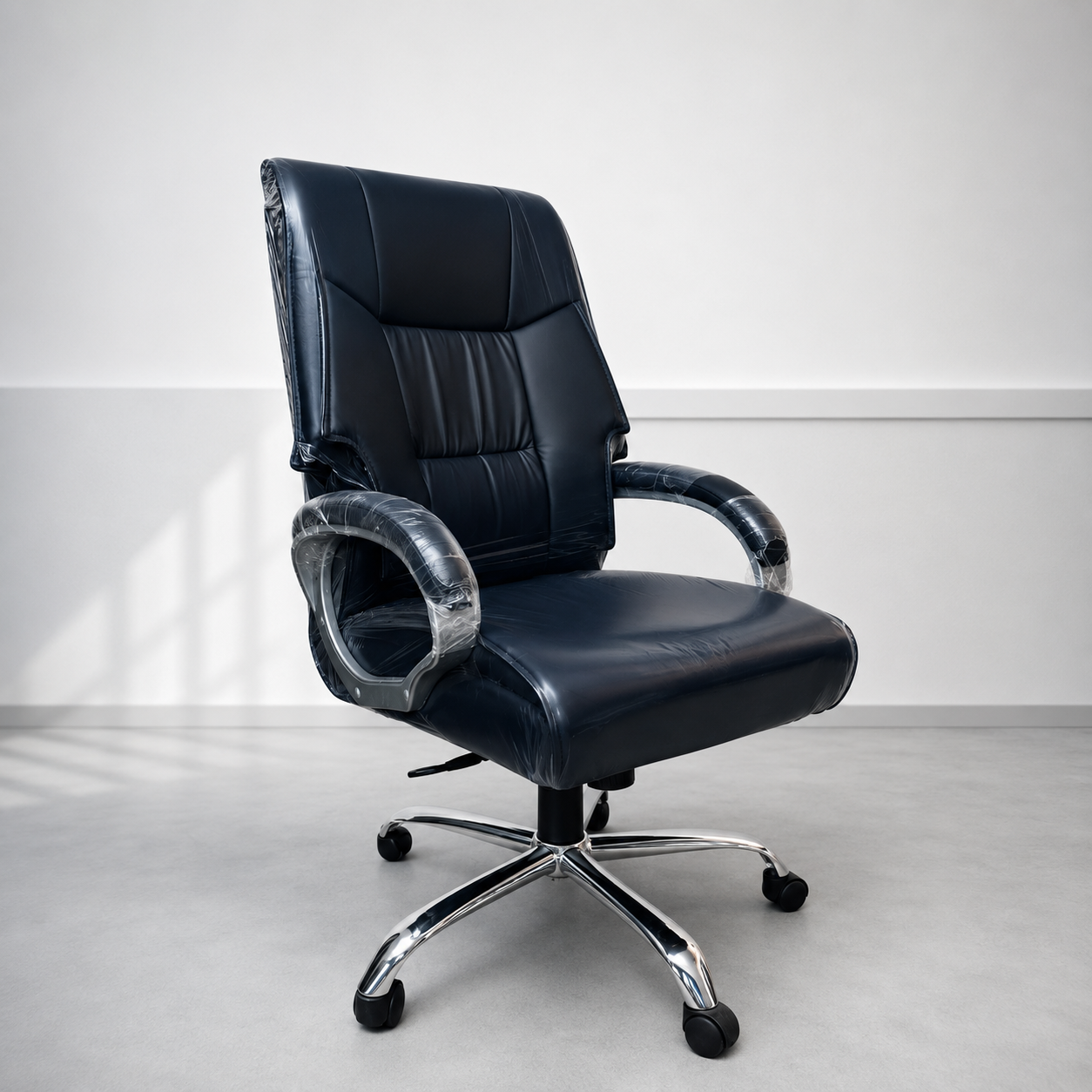 Luxury Leatherette Office Chair thumbnail 10